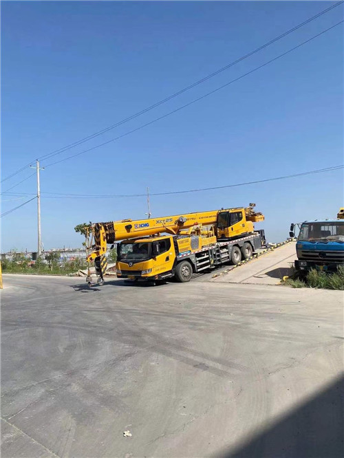 新乡县吊车作业时，可能会产生哪些额外收费项目？