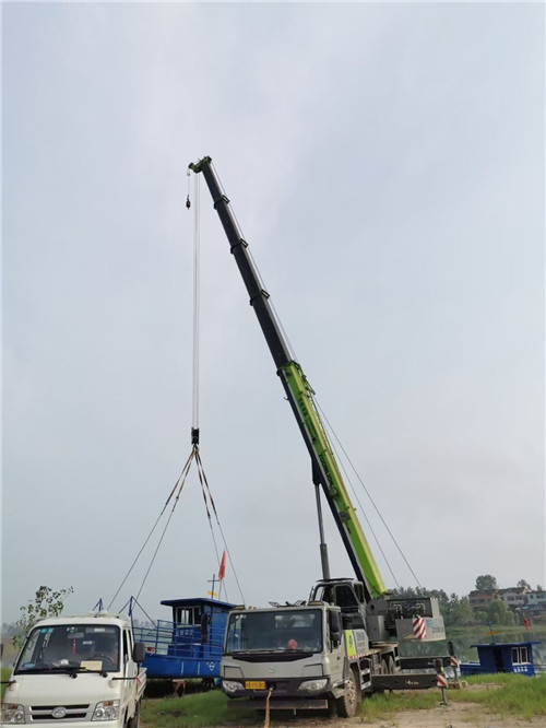 新乡县桥梁建设吊装案例